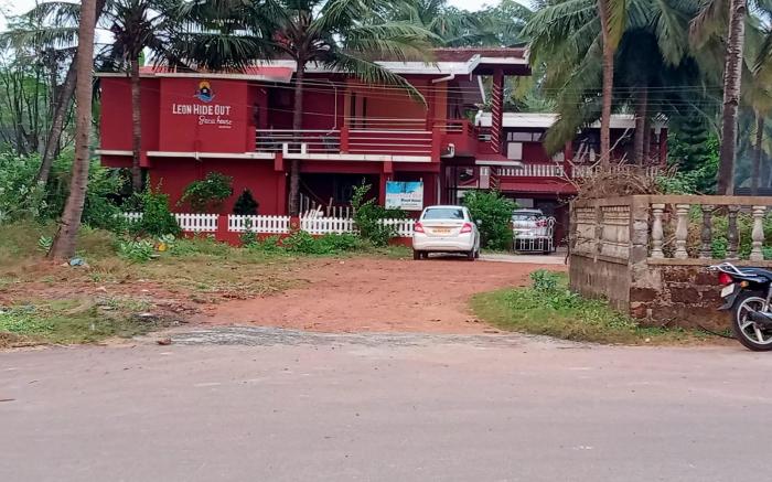 Leon Hide Out Guest House