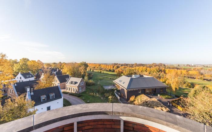 Luxurious panorama suite near Maastricht
