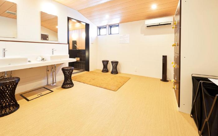 Hotel KAN-RAKU Saitama Honjo-Waseda Hinoki No Yakata