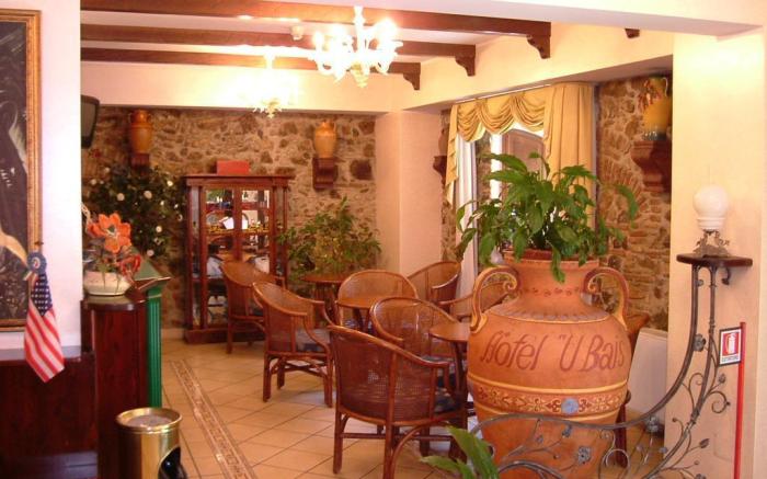 Hotel U'Bais