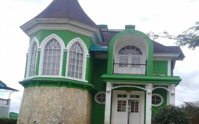 Villa Kota Bunga Lavender