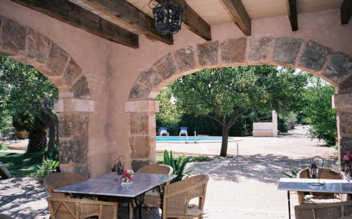 Es Quatre Cantons Hotel