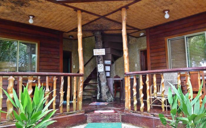 La Salangane Caalan Beach Villa
