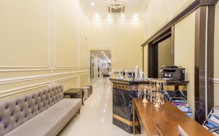 Rising Dragon Palace Hotel