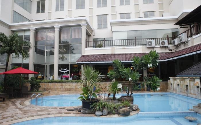 Resor Tuban Tropis