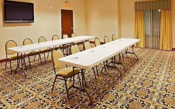 Holiday Inn Express Hotel & Suites Oklahoma City-West Yukon By IHG