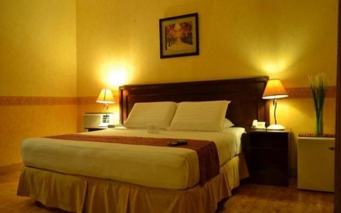 The Ritz Hotel at Garden Oases