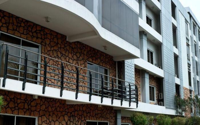 The Ritz Hotel at Garden Oases