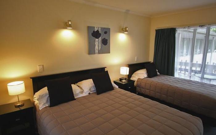 Accolade Lodge Motel