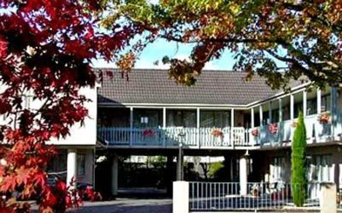 Accolade Lodge Motel