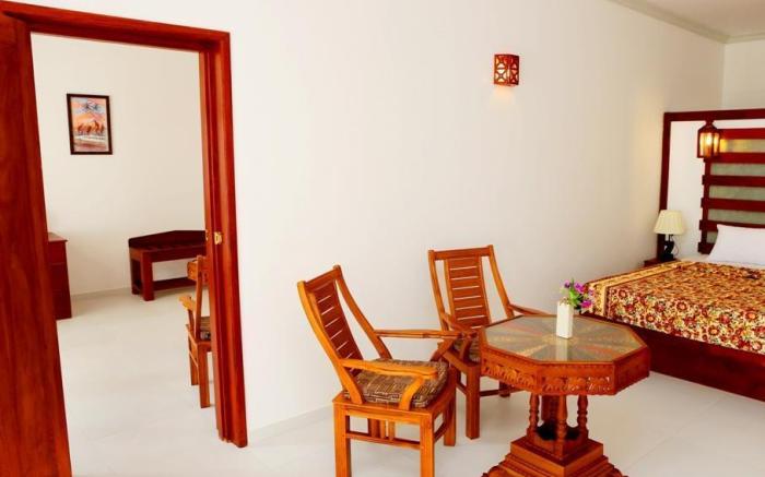Oasey Beach Hotel