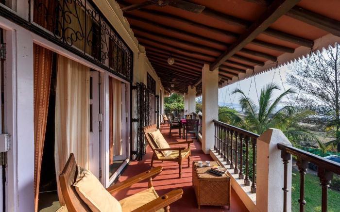 Salt Rim, 2 BDR Beachfront villa on secluded Beach