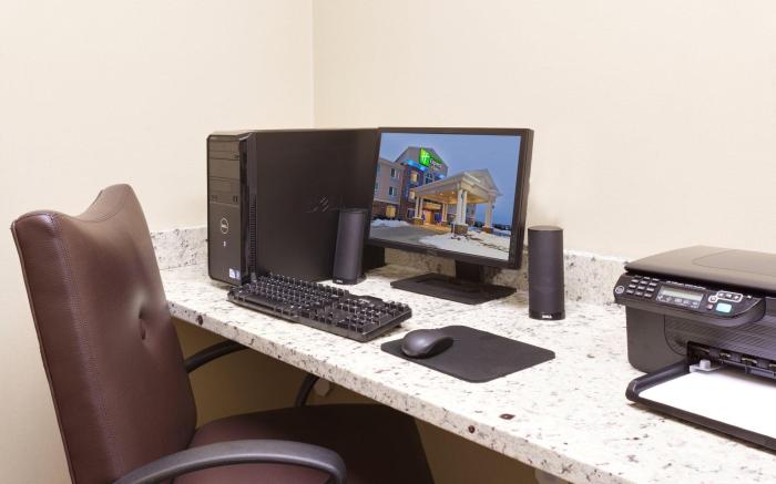 Holiday Inn Express Hotel & Suites Omaha I - 80 By IHG