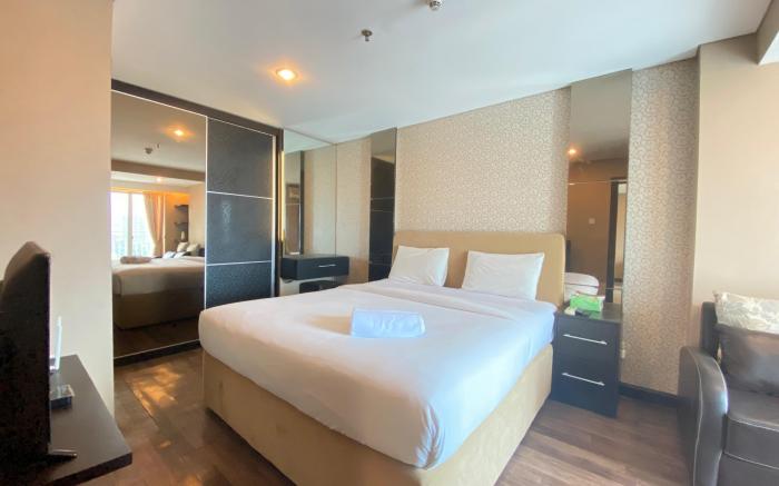Deluxe & Well Appointed 2BR at El Royale Apartment By Travelio