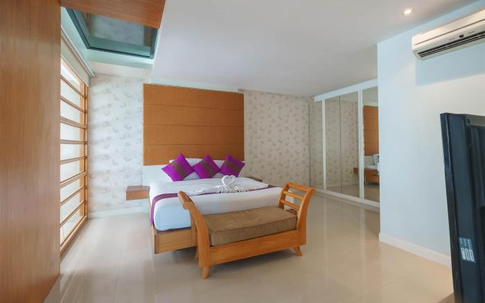 Royal Beach View Suites