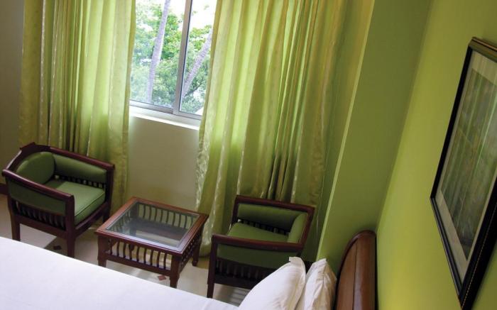 Crescent Park Hotel