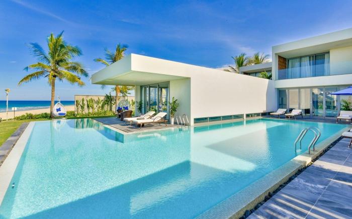 Stunning Beachfront 6BR Villa with largest pool ⭐⭐