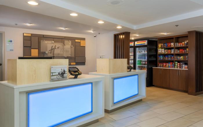 Holiday Inn Express Milwaukee - West Medical Center By IHG