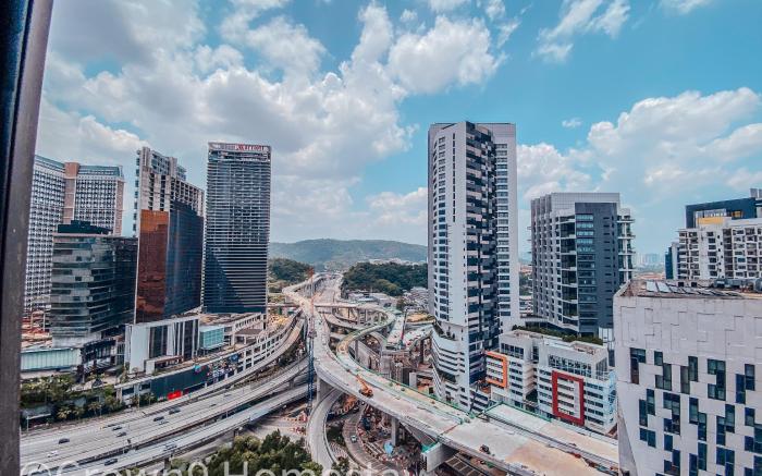 Crown1Suite (City View)Near IKEA/1Utama/TTDI