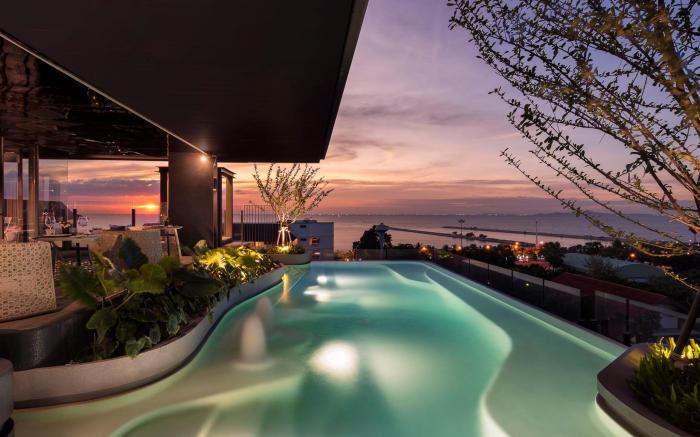 Cross Vibe Pattaya Seaphere (formerly X2 Vibe Pattaya Seaphere)