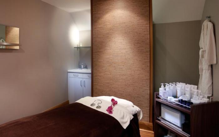 Macdonald Alveston Manor Hotel
