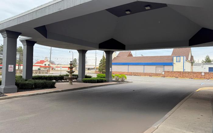 Quality Inn & Suites Banquet Center