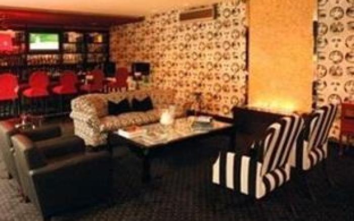 No5 Boutique Art Hotel by Mantis