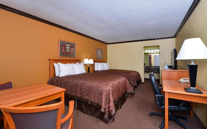 Xecutive Inn and Suites