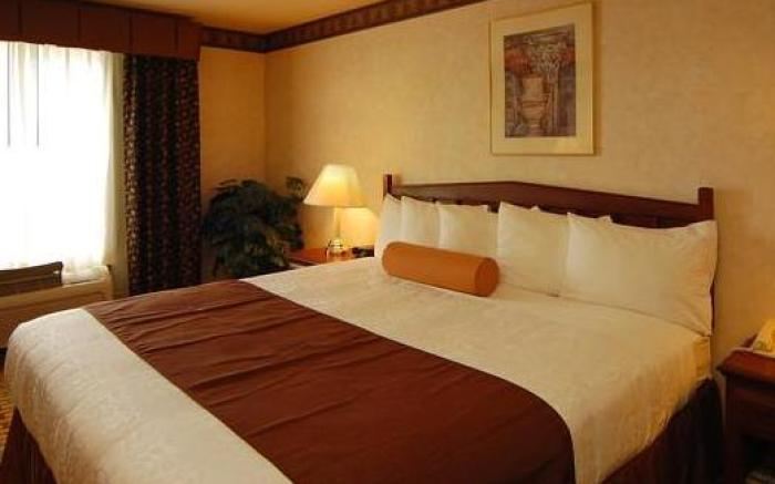 Best Western Plus Rama Inn and Suites