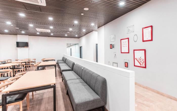 Super OYO Townhouse 1 Hotel Salemba