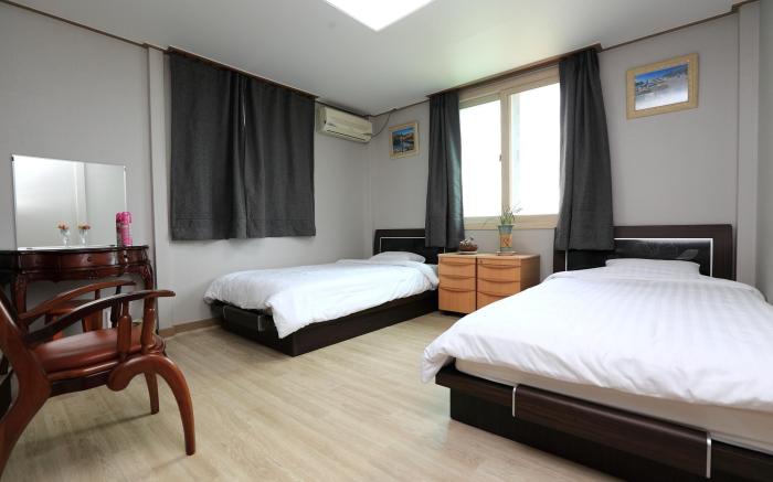 Jeju Ophirhouse Pension