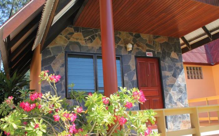 D.R. Lanta Bay Resort