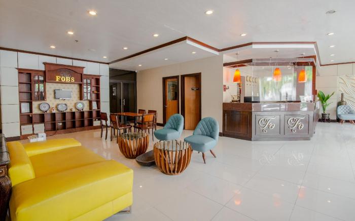 Capital O 719 Fuente Oro Business Suites