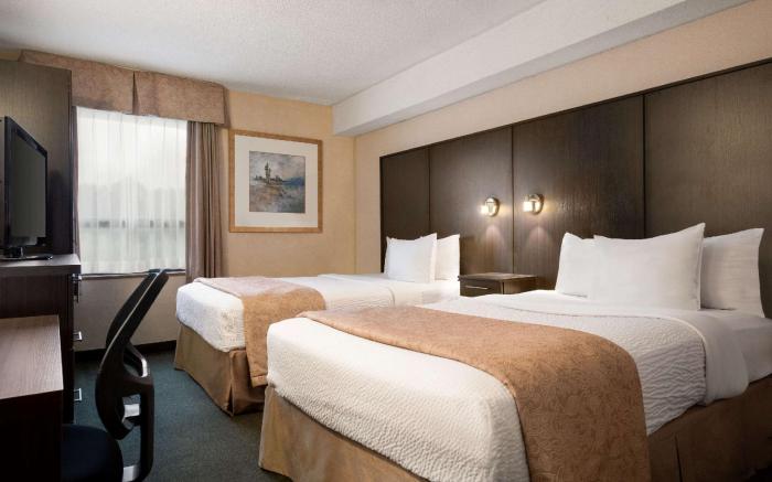 Days Inn & Conference Centre by Wyndham Renfrew