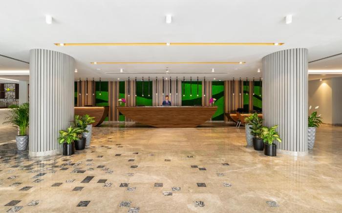 Mercure Dubai Barsha Heights Hotel and Apartments