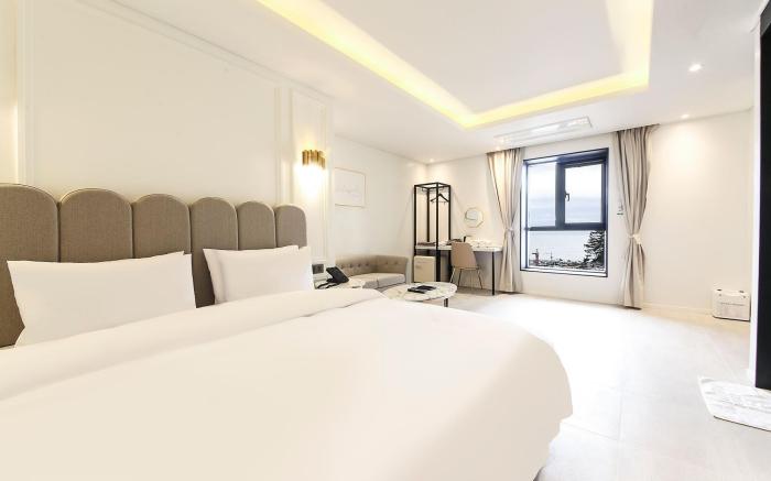 H. Moment Hotel Songjeong