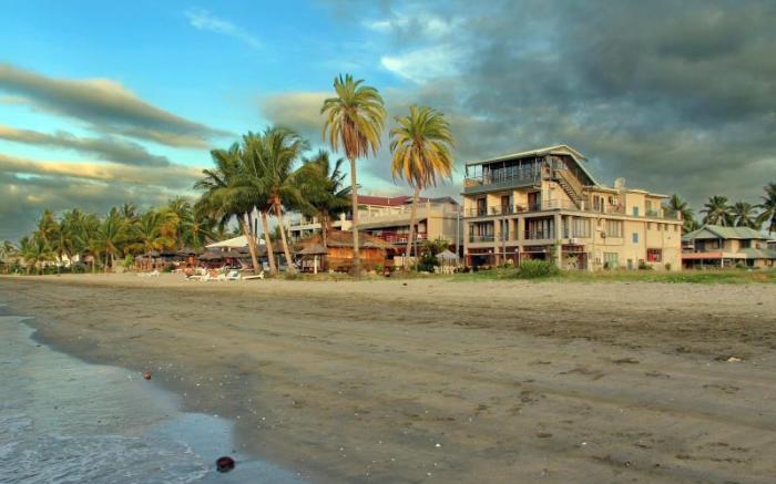 Sailor’s Beach Resort