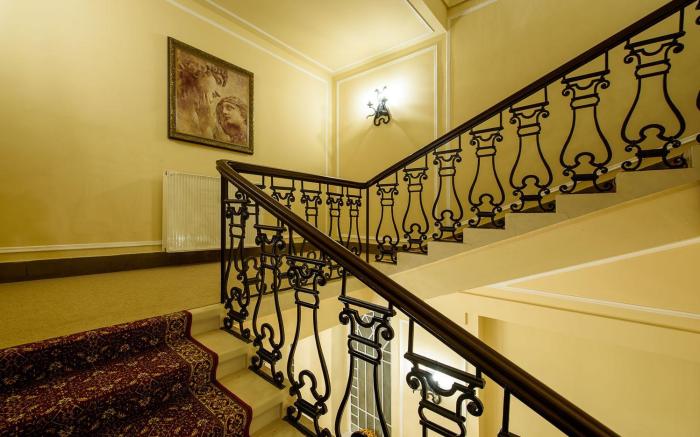 Karoly Corner Residences