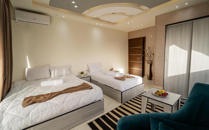 Gardenia pyramids view inn