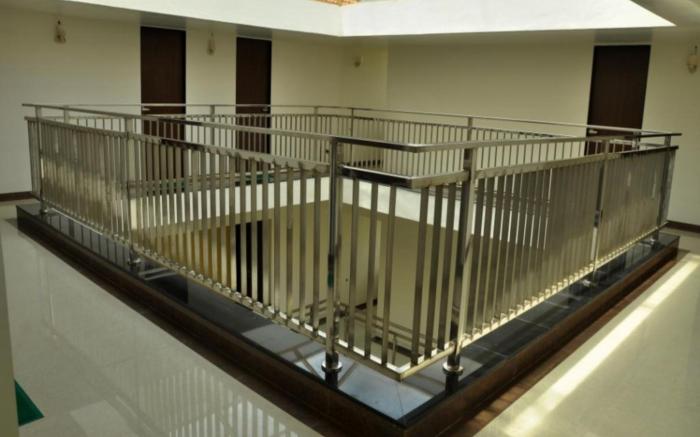 Hotel Shivas Inn