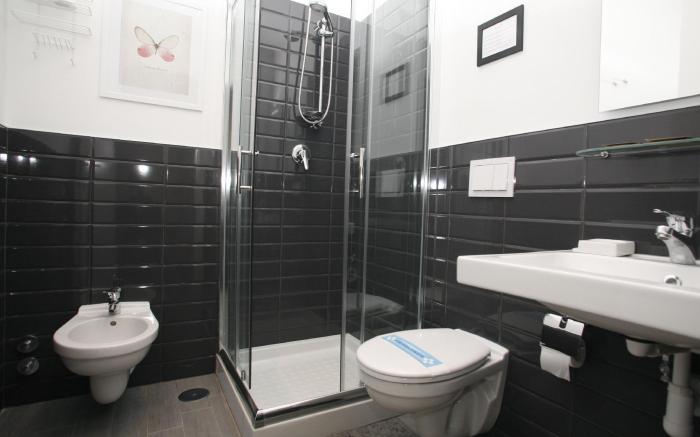 B&B Home 77