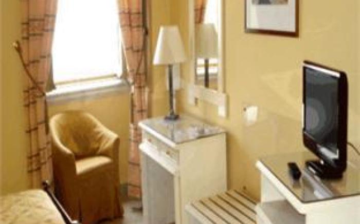 Diogenis Hotel