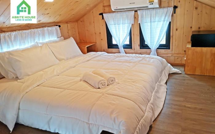 Tiny house on Koh Lanta only 2 minutes walk to the beach