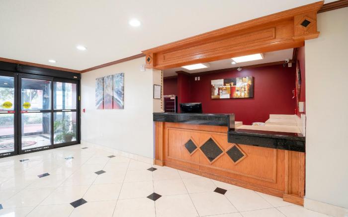 OYO Townhouse Houston Airport North