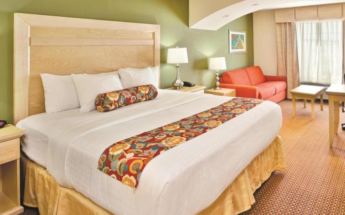 La Quinta Inn & Suites by Wyndham Rochester Mayo Clinic S