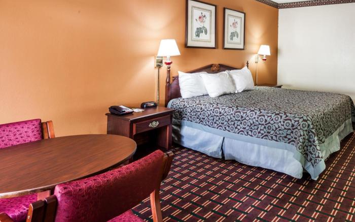 Days Inn by Wyndham Jackson