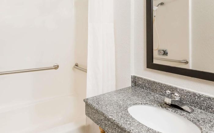 Days Inn by Wyndham Ankeny - Des Moines