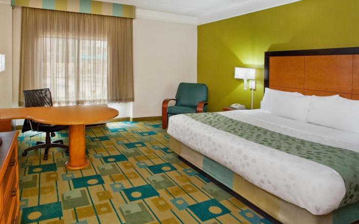 La Quinta by Wyndham Haywood Mall-Near Greenville Downtow