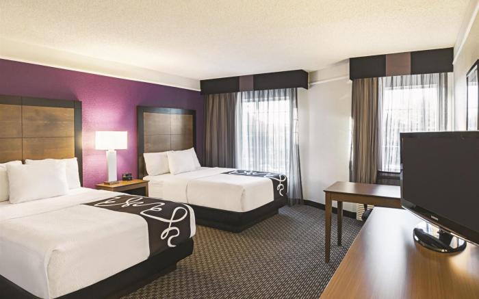 La Quinta Inn & Suites by Wyndham Fort Worth North