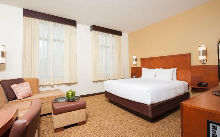 Hyatt Place Des Moines Downtown